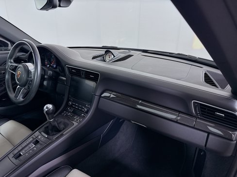 Certified 2019 Porsche 911 Targa 4S image 25