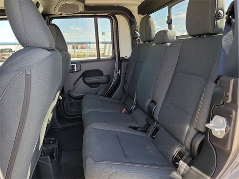 New 2025 Jeep Gladiator Sport image 8