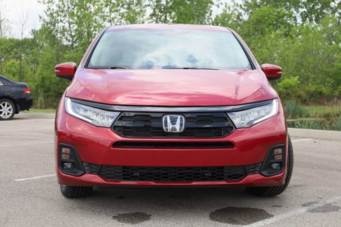 New 2026 Honda Odyssey Touring image 2