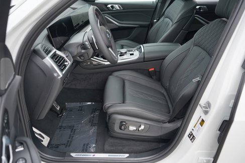 New 2026 BMW X7 M60i image 10
