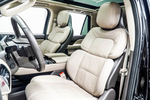 Used 2024 Lincoln Navigator Reserve w/ Monochromatic Package image 32