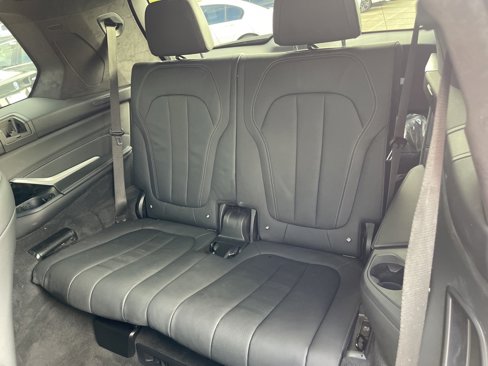 Used 2022 BMW X7 xDrive40i w/ M Sport Package image 30
