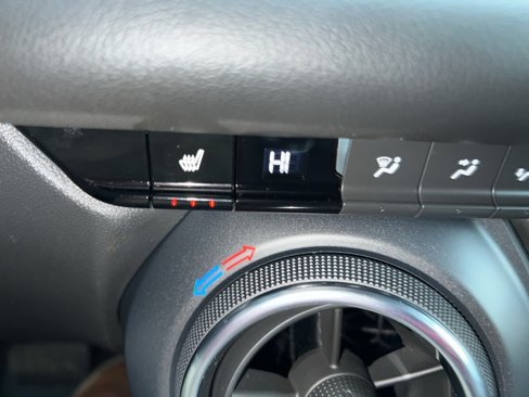 Used 2024 Chevrolet Blazer LT w/ Midnight/Sport Edition image 28