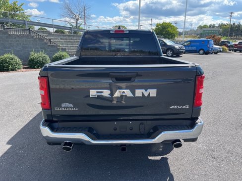 New 2026 RAM 1500 4x4 Crew Cab image 8