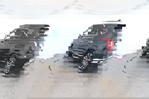 Used 2025 Hyundai Palisade Calligraphy image 3