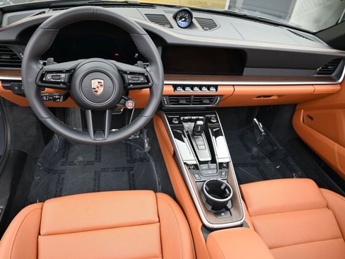 Certified 2025 Porsche 911 Carrera image 6