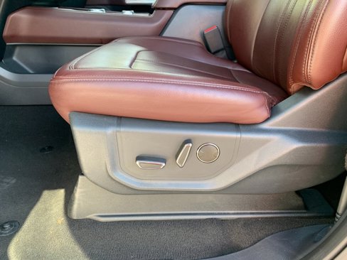 Used 2024 Ford Expedition Limited image 24