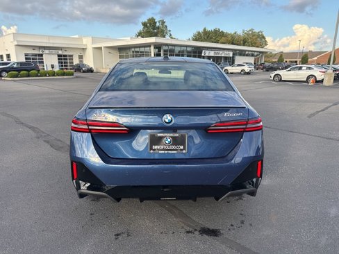 New 2026 BMW 550e xDrive image 21