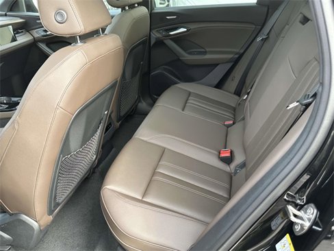 New 2025 Audi Q6 e-tron Prestige image 5