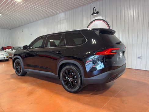Used 2024 Toyota Grand Highlander XLE image 10