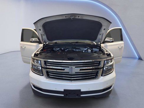 Used 2016 Chevrolet Suburban LTZ image 9