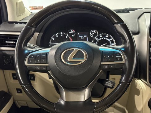Used 2022 Lexus GX 460 Premium w/ Premium Plus Package image 4