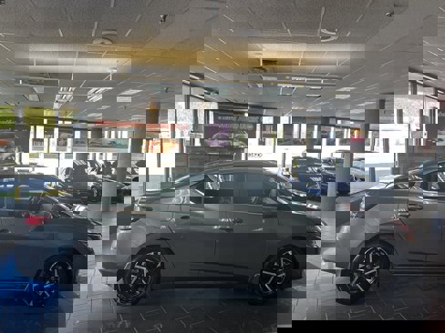 Used 2024 Nissan Sentra SV image 5