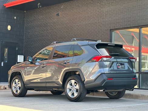 Used 2022 Toyota RAV4 LE image 3