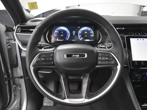 Used 2024 Jeep Grand Cherokee L Limited w/ Luxury Tech Group II image 28