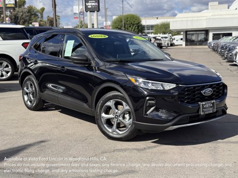 Used 2025 Ford Escape ST-Line w/ Tech Pack #1 image 1