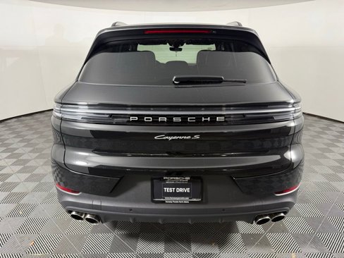 New 2026 Porsche Cayenne S image 7