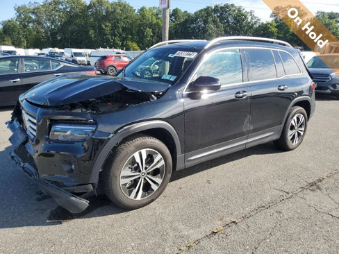 Used 2025 Mercedes-Benz GLB 250 4MATIC image 1
