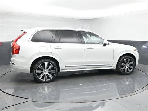 Used 2024 Volvo XC90 B6 Plus w/ Protection Package image 8