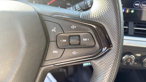 Used 2025 Chevrolet Trax LS image 20