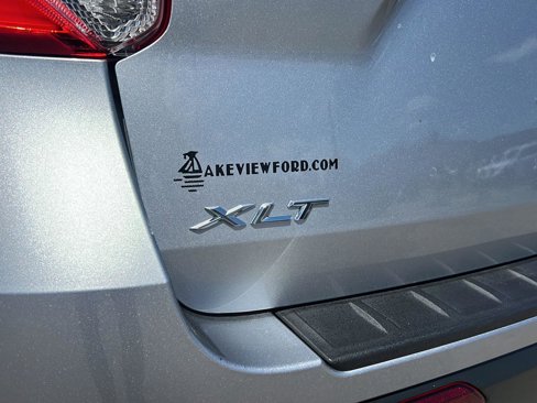 Used 2022 Ford Explorer XLT image 13