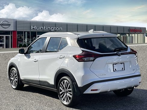 Used 2024 Nissan Kicks SV image 8
