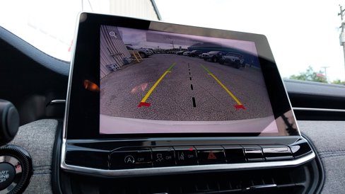Certified 2024 Jeep Compass Latitude image 26