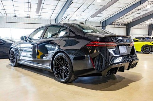 Used 2025 BMW M5 w/ Carbon Package image 7