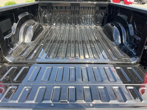 New 2026 RAM 1500 4x4 Crew Cab image 17