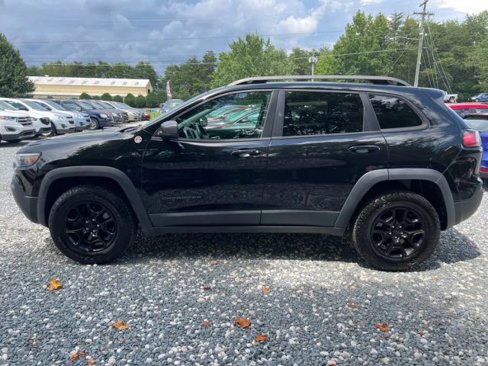 Used 2019 Jeep Cherokee Trailhawk w/ Comfort/Convenience Group image 2