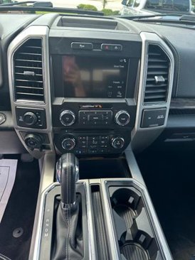 Used 2018 Ford F150 Lariat w/ Trailer Tow Package image 13