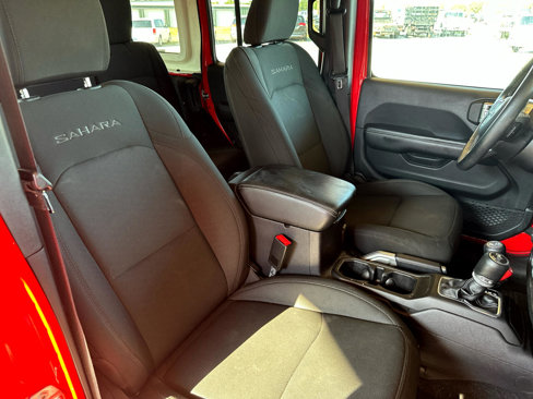 Used 2018 Jeep Wrangler Unlimited Sahara w/ Dual Top Group image 51