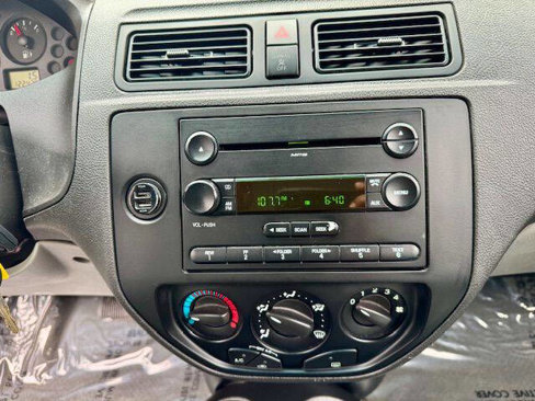Used 2007 Ford Focus SE image 14