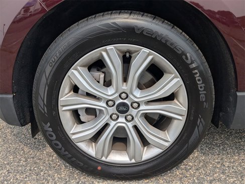 Used 2024 Ford Edge Titanium image 11