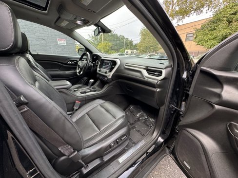 Used 2017 GMC Acadia SLT image 19