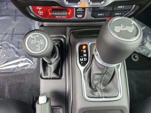 New 2025 Jeep Wrangler Rubicon image 25