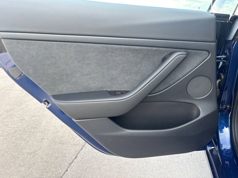 Used 2022 Tesla Model 3 Long Range image 18