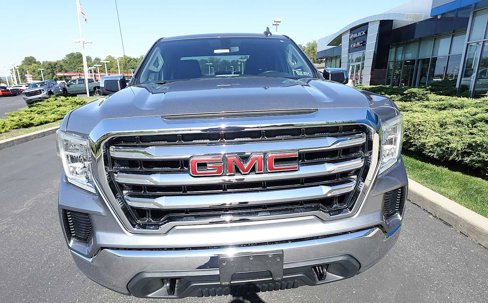 Used 2019 GMC Sierra 1500 SLE w/ SLE Value Package image 9