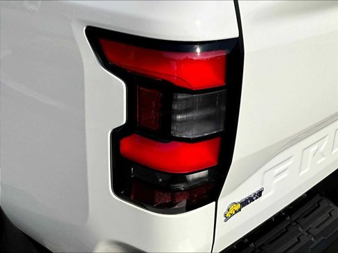 Certified 2025 Nissan Frontier SV image 33