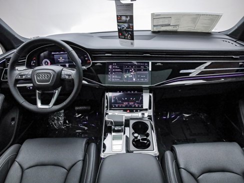 New 2025 Audi Q7 3.0T Prestige image 14
