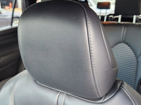 Used 2023 Toyota Highlander XSE image 14