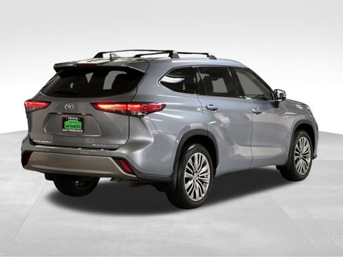 Certified 2022 Toyota Highlander Platinum image 5