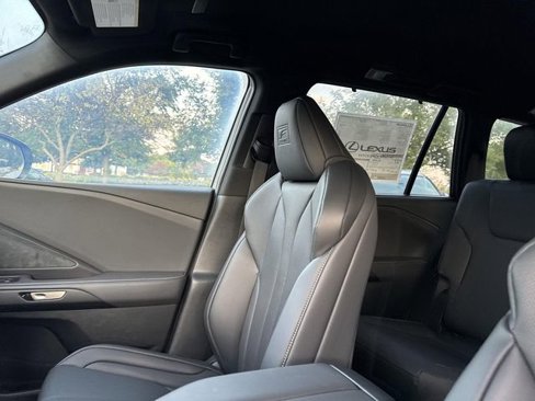 New 2026 Lexus TX 500h AWD image 23
