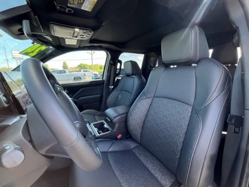Used 2024 Toyota Tacoma Limited image 11