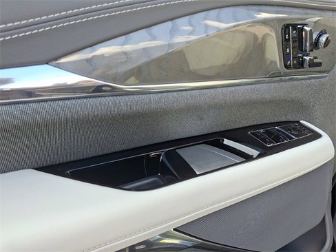 New 2026 Cadillac Escalade IQ Luxury 1 image 9