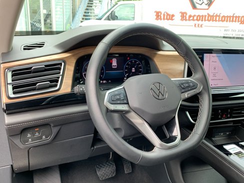 Used 2024 Volkswagen Atlas SE image 34