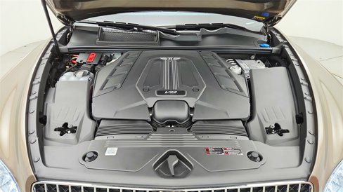 New 2025 Bentley Bentayga image 44