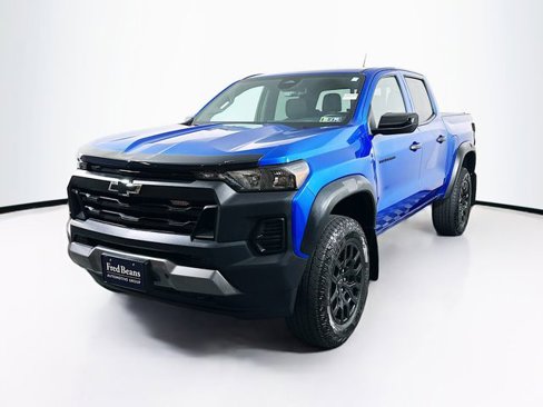 Certified 2024 Chevrolet Colorado Trail Boss w/ Advanced Trailering Package image 3