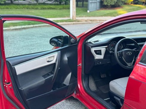 Used 2015 Toyota Corolla L image 14