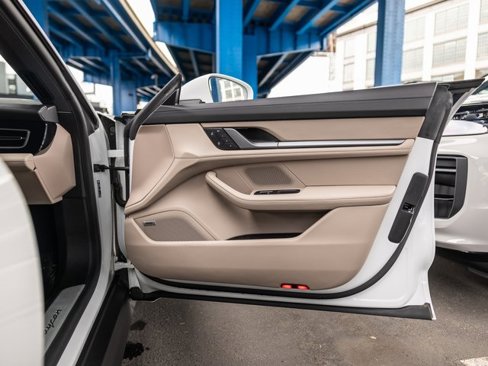 New 2025 Porsche Taycan image 49